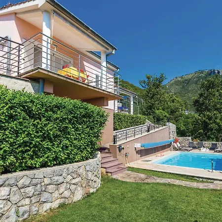 Apartamento In *